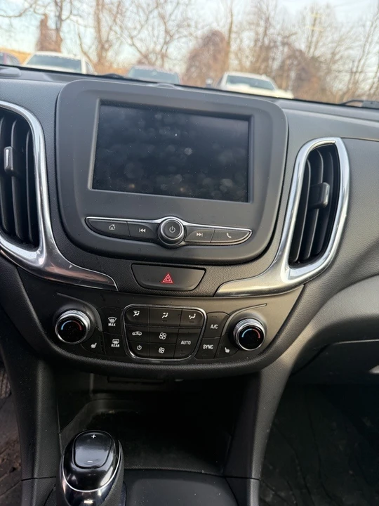 2021 Chevrolet Equinox - Image 8 of 12