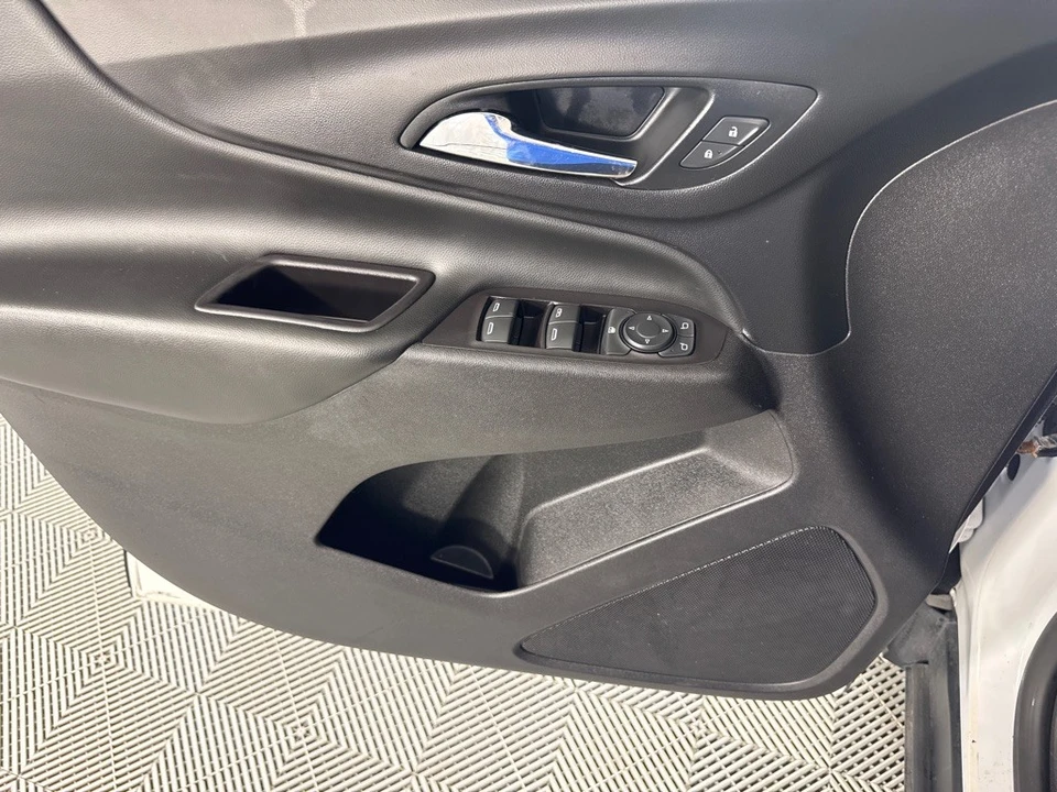 2021 Chevrolet Equinox - Image 11 of 12