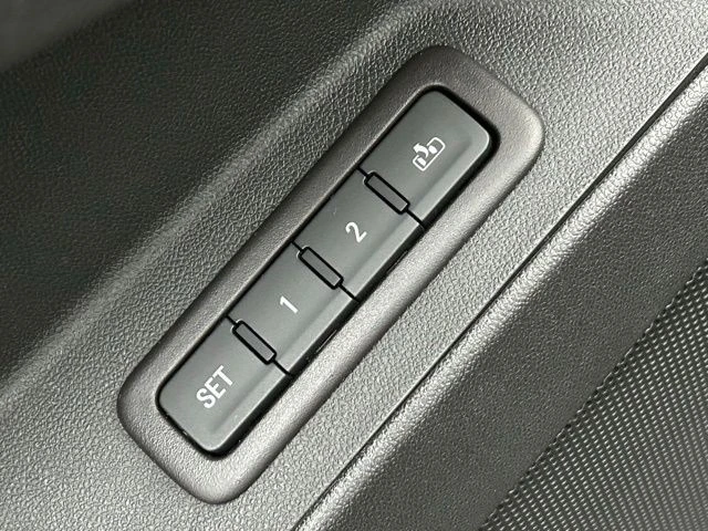 2021 Chevrolet Equinox - Image 9 of 12