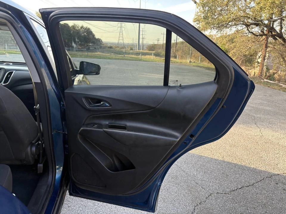 2021 Chevrolet Equinox - Image 17 of 21