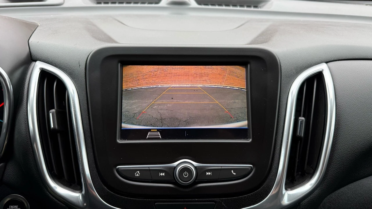 2021 Chevrolet Equinox - Image 17 of 21