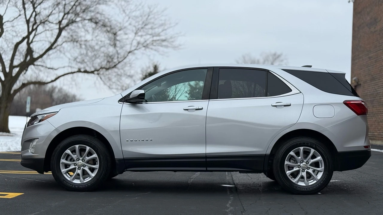 2021 Chevrolet Equinox - Image 4 of 21