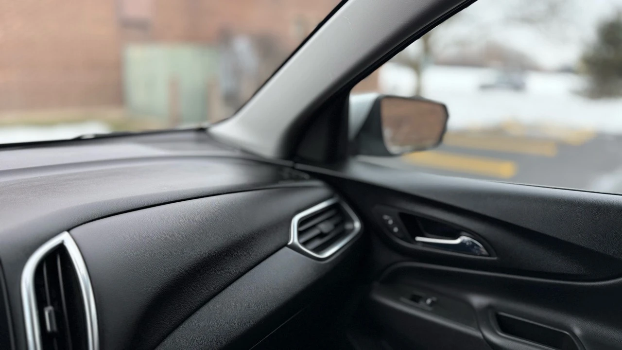 2021 Chevrolet Equinox - Image 19 of 21