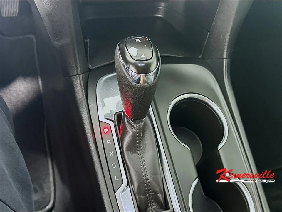 2021 Chevrolet Equinox - Image 16 of 21