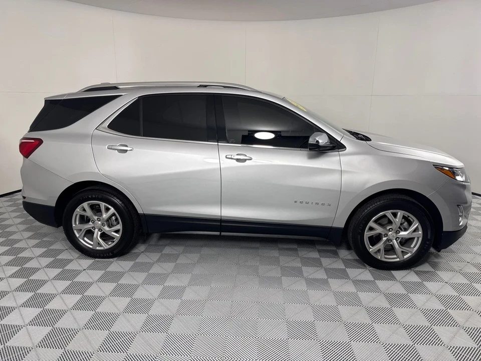 2021 Chevrolet Equinox - Image 4 of 12