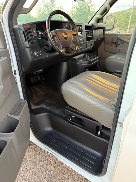 2021 Chevrolet Express - Image 14 of 17