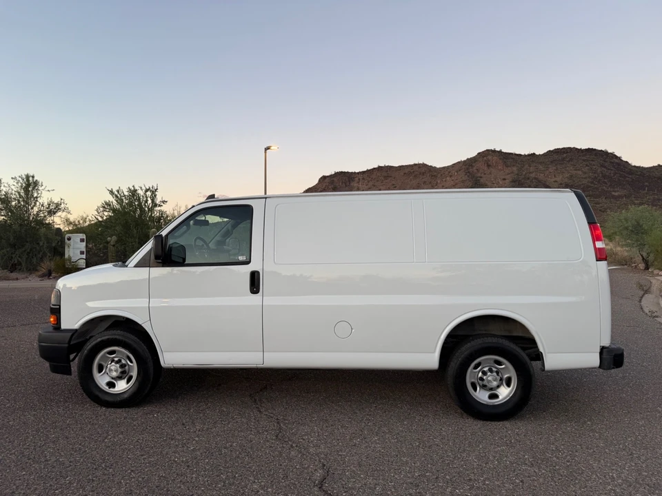 2021 Chevrolet Express - Image 8 of 17