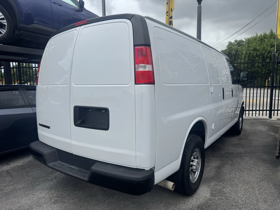 2021 Chevrolet Express - Image 7 of 13