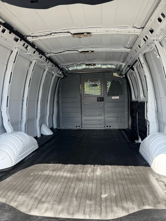 2021 Chevrolet Express - Image 8 of 13