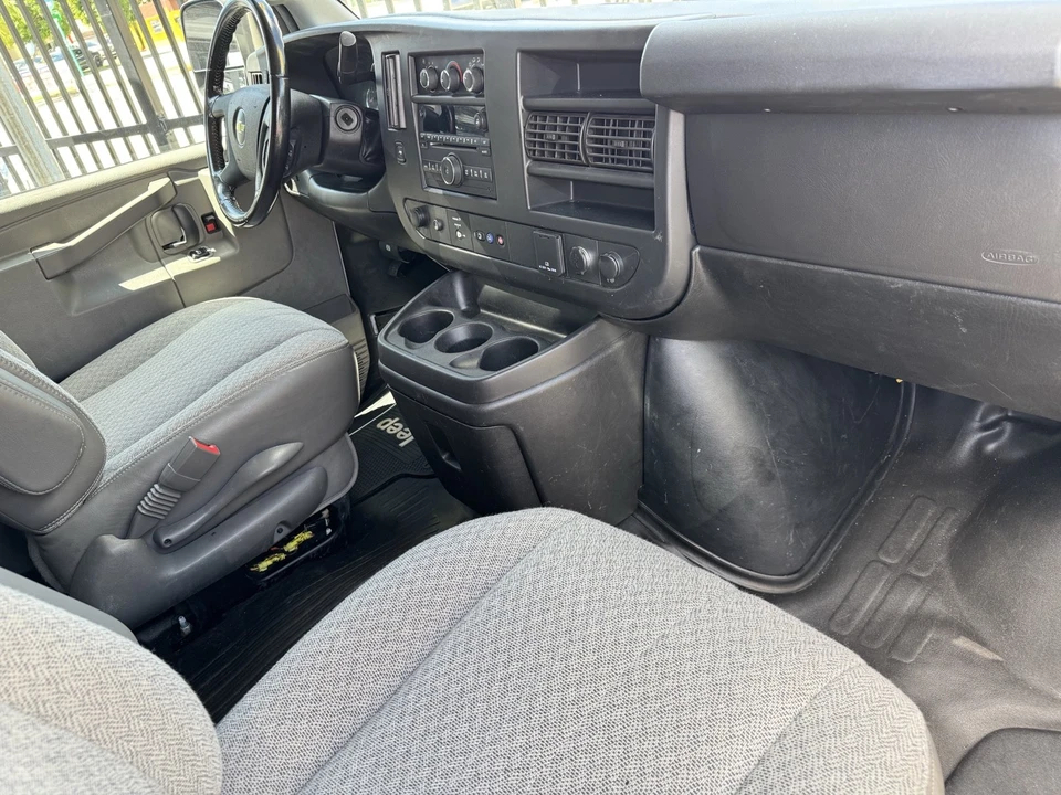 2021 Chevrolet Express - Image 9 of 13