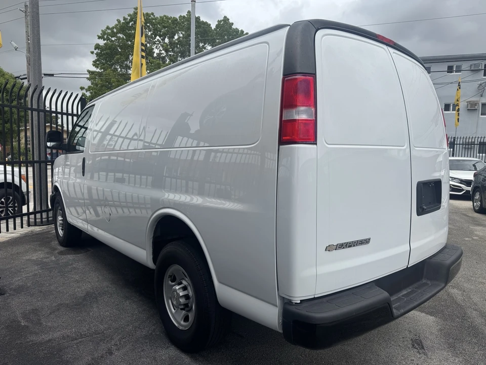 2021 Chevrolet Express - Image 6 of 13
