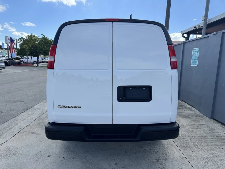 2021 Chevrolet Express - Image 5 of 13