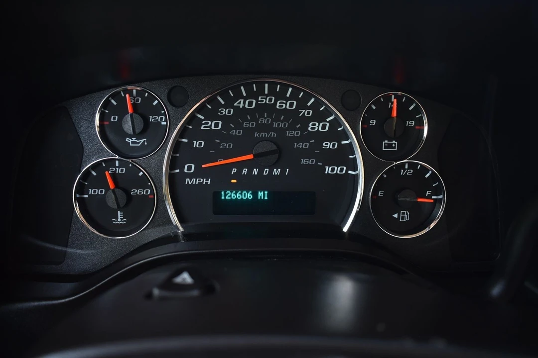 2021 Chevrolet Express - Image 11 of 20
