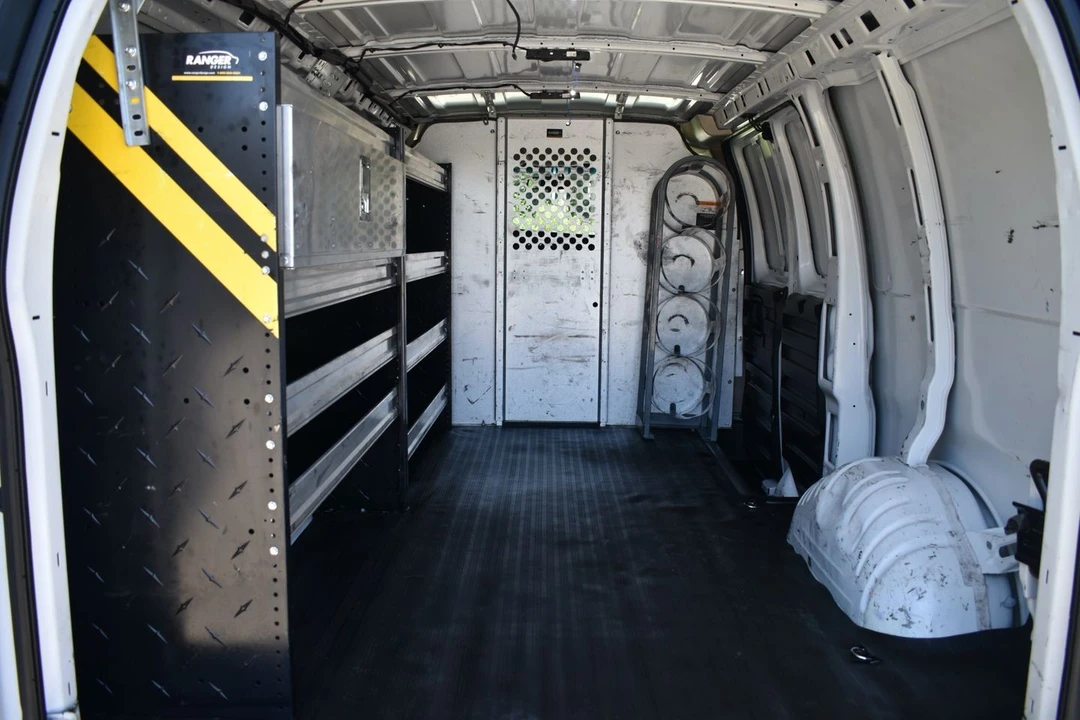2021 Chevrolet Express - Image 14 of 20