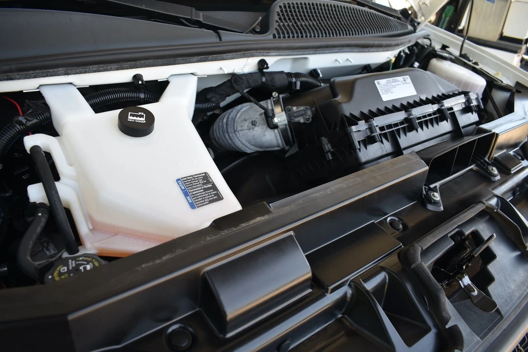 2021 Chevrolet Express - Image 18 of 20