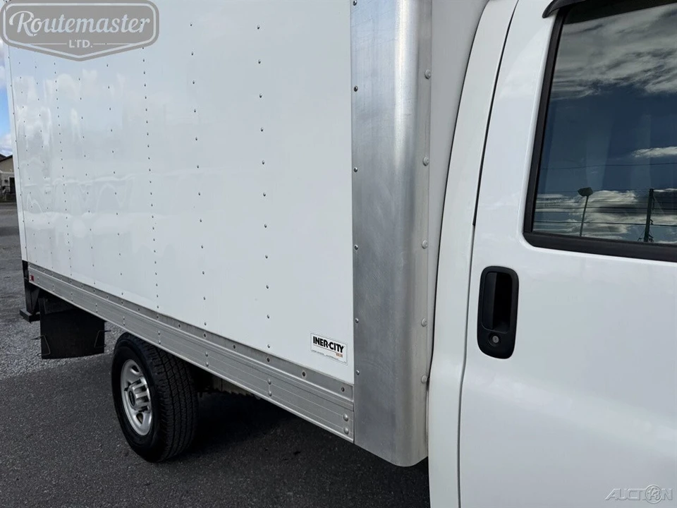 2021 Chevrolet Express - Image 7 of 12