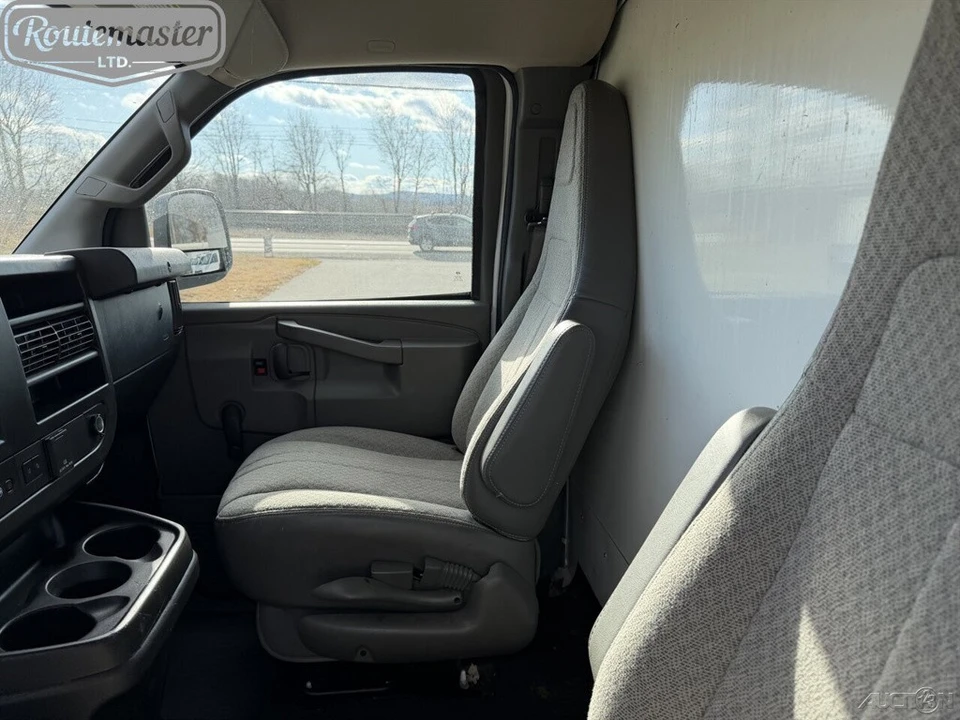 2021 Chevrolet Express - Image 5 of 12