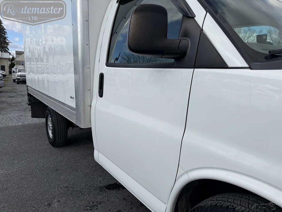 2021 Chevrolet Express - Image 5 of 12