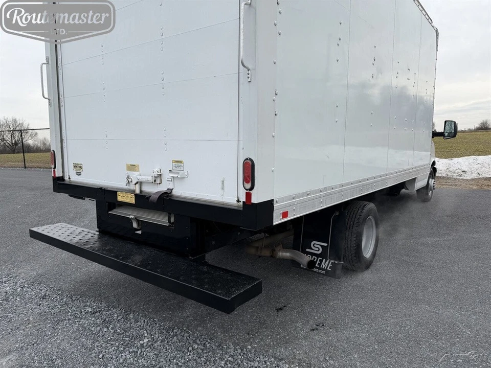 2021 Chevrolet Express - Image 8 of 12