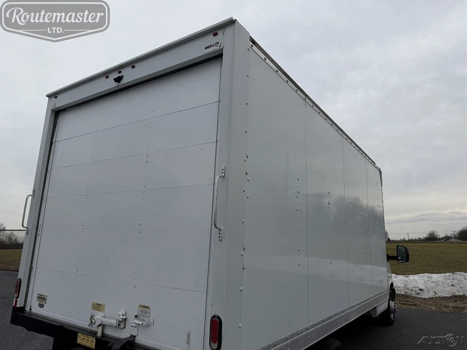 2021 Chevrolet Express - Image 9 of 12