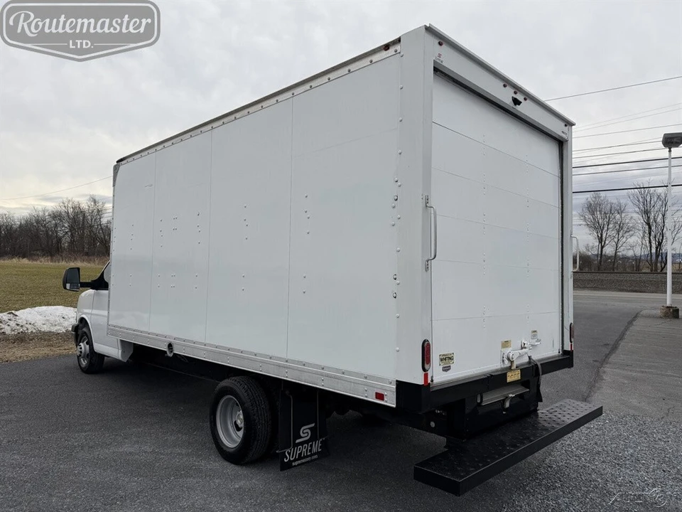 2021 Chevrolet Express - Image 11 of 12