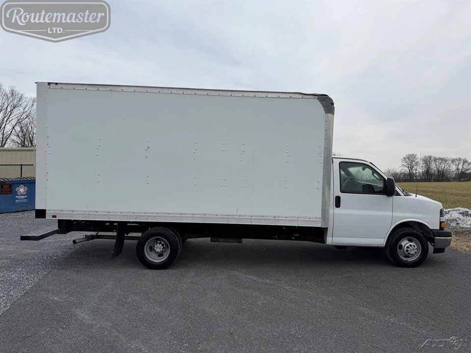 2021 Chevrolet Express - Image 6 of 12