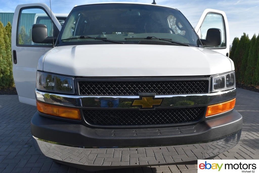 2021 Chevrolet Express - Image 20 of 21