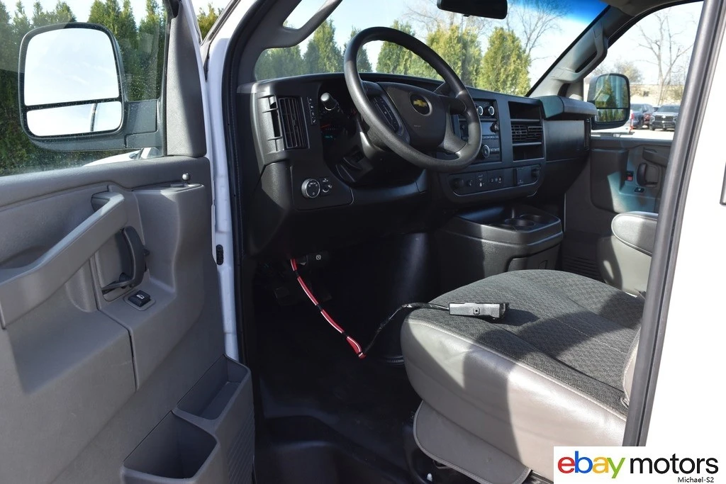 2021 Chevrolet Express - Image 11 of 21