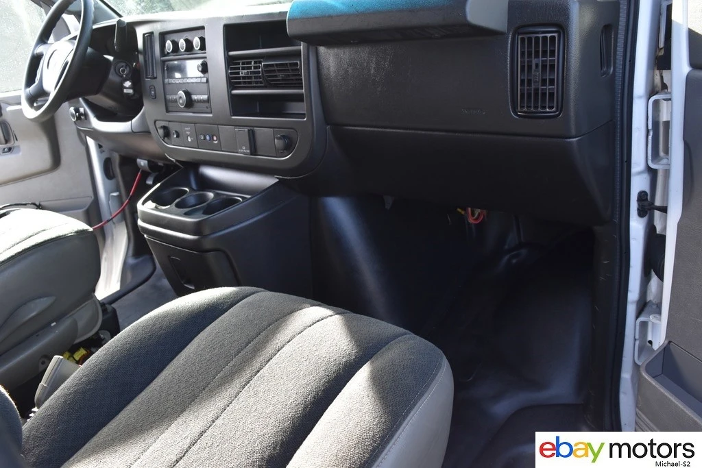 2021 Chevrolet Express - Image 16 of 21