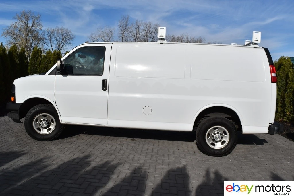2021 Chevrolet Express - Image 8 of 21