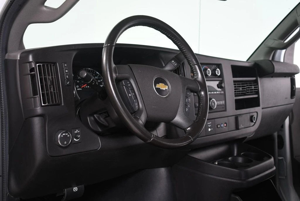 2021 Chevrolet Express - Image 9 of 12
