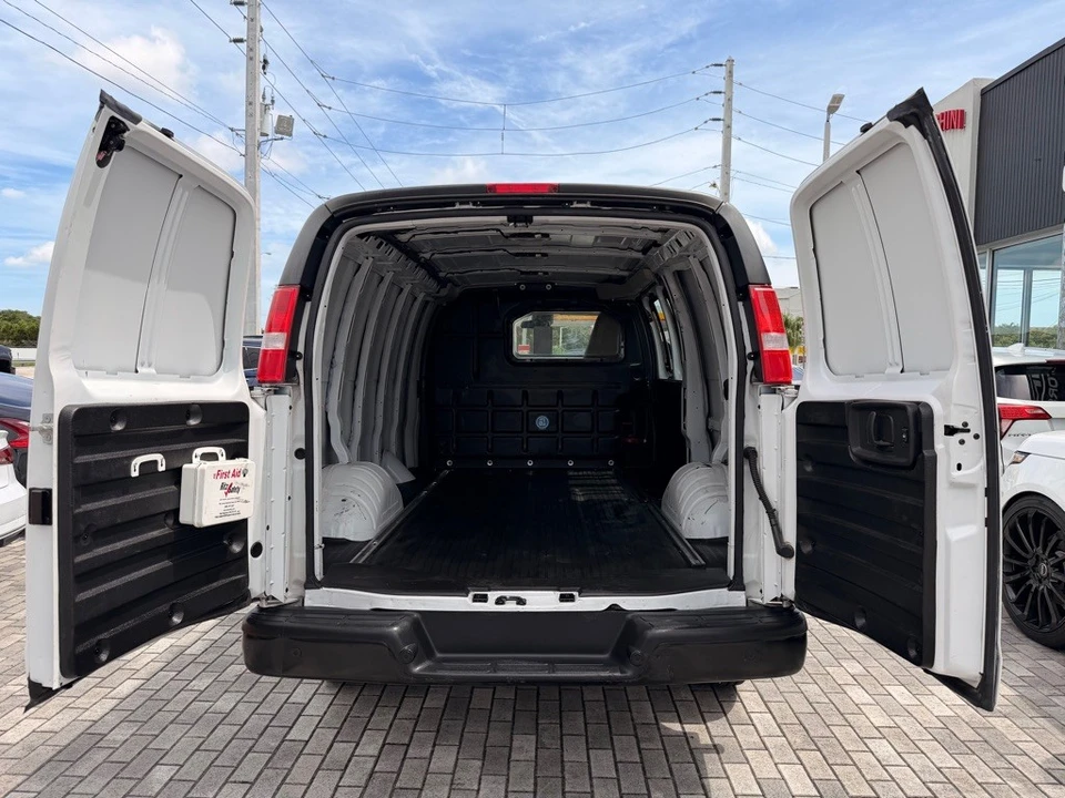 2021 Chevrolet Express - Image 8 of 21