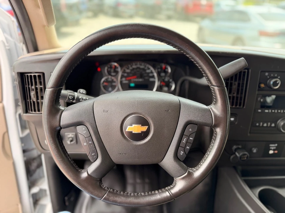 2021 Chevrolet Express - Image 16 of 21