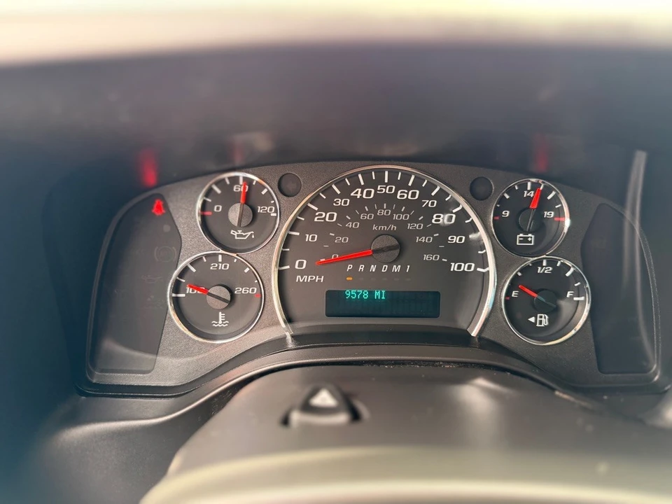 2021 Chevrolet Express - Image 17 of 21