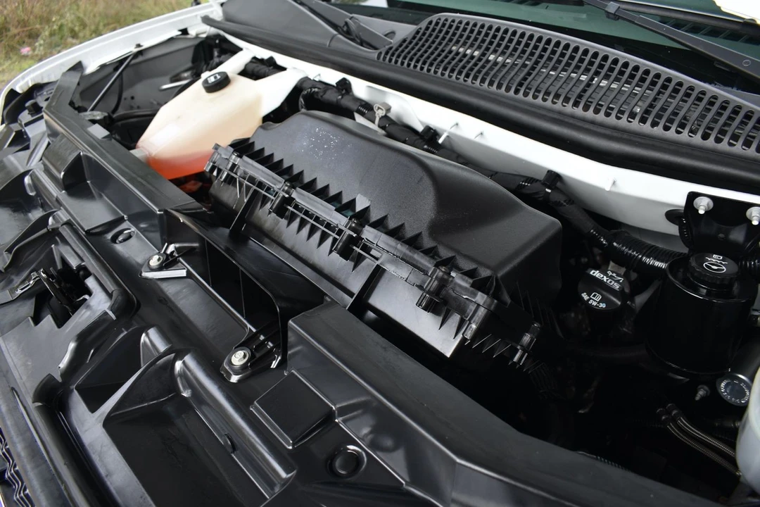 2021 Chevrolet Express - Image 18 of 18