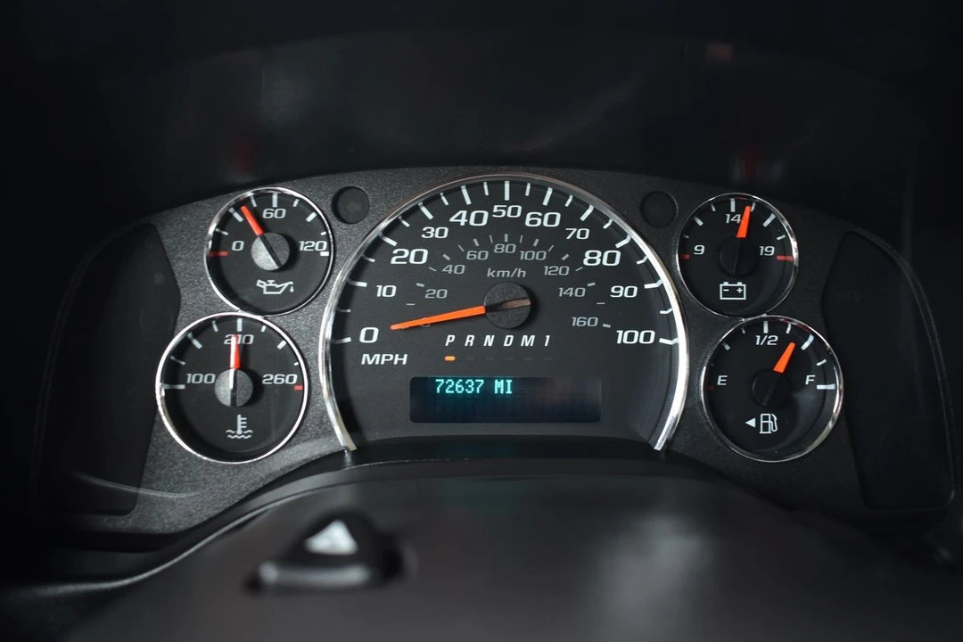 2021 Chevrolet Express - Image 13 of 18