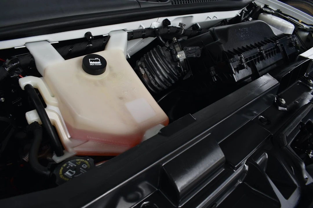 2021 Chevrolet Express - Image 16 of 18