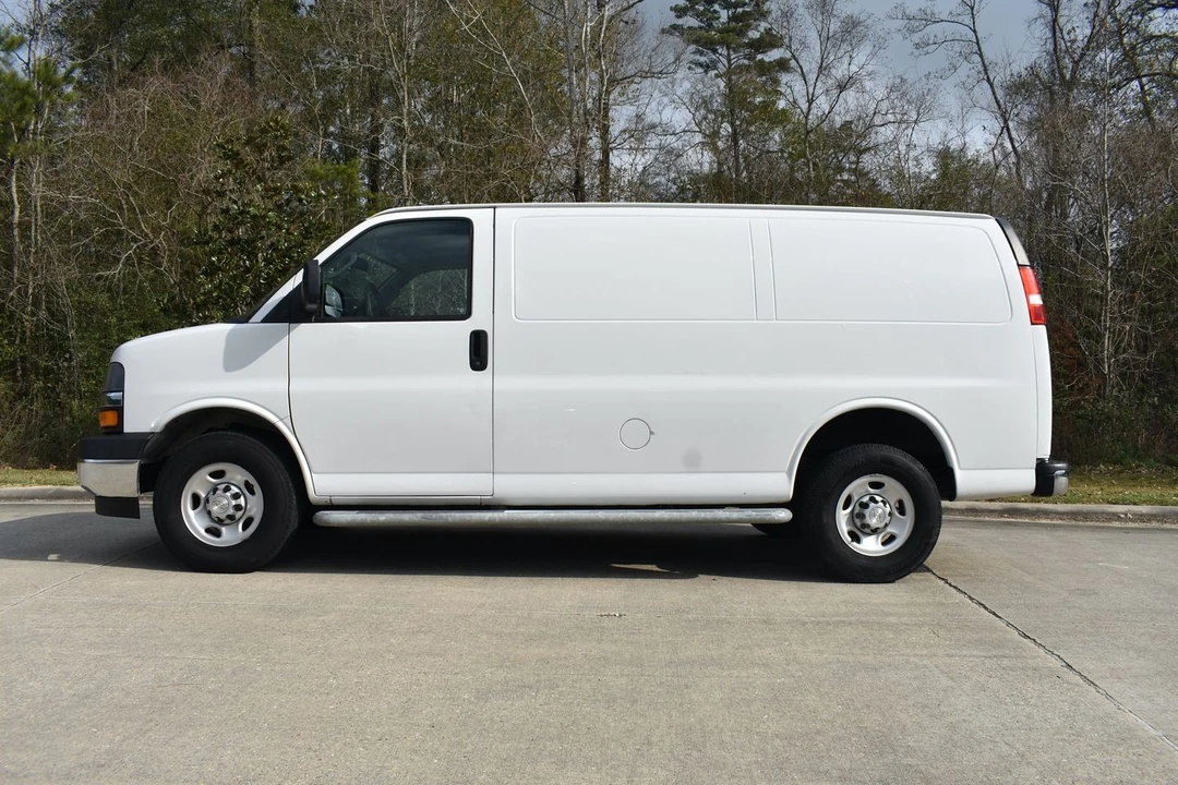 2021 Chevrolet Express - Image 7 of 18
