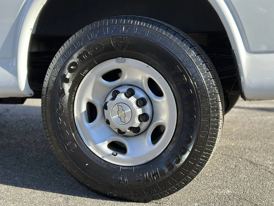 2021 Chevrolet Express - Image 12 of 21