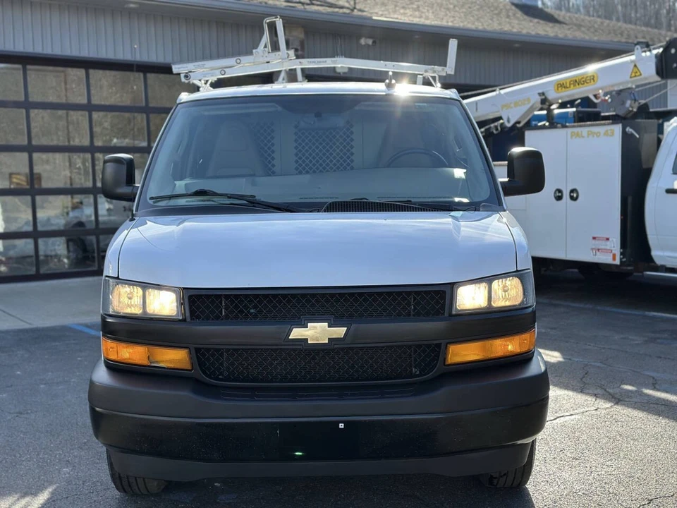 2021 Chevrolet Express - Image 4 of 21