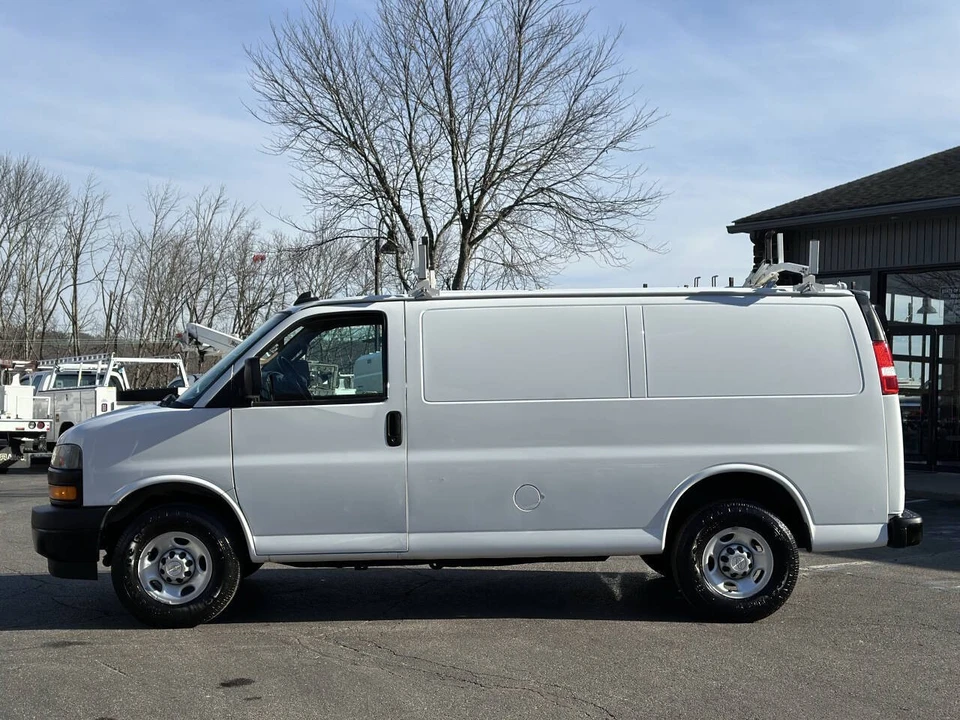 2021 Chevrolet Express - Image 9 of 12