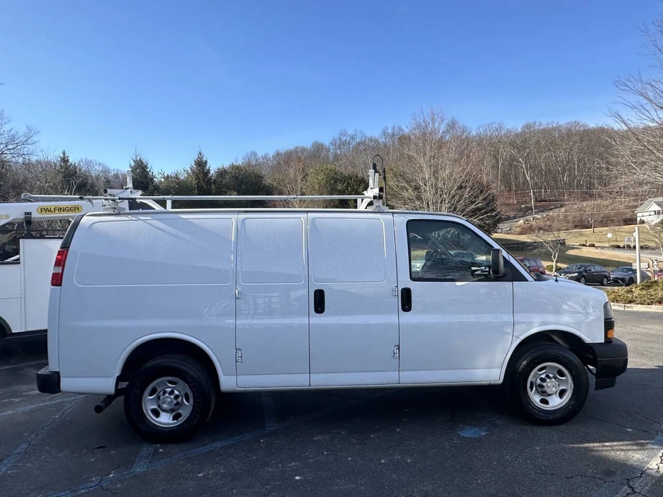 2021 Chevrolet Express - Image 16 of 21