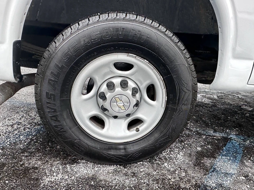 2021 Chevrolet Express - Image 13 of 21