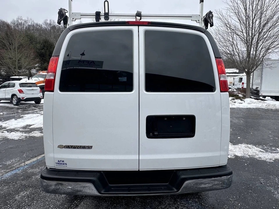 2021 Chevrolet Express - Image 6 of 12