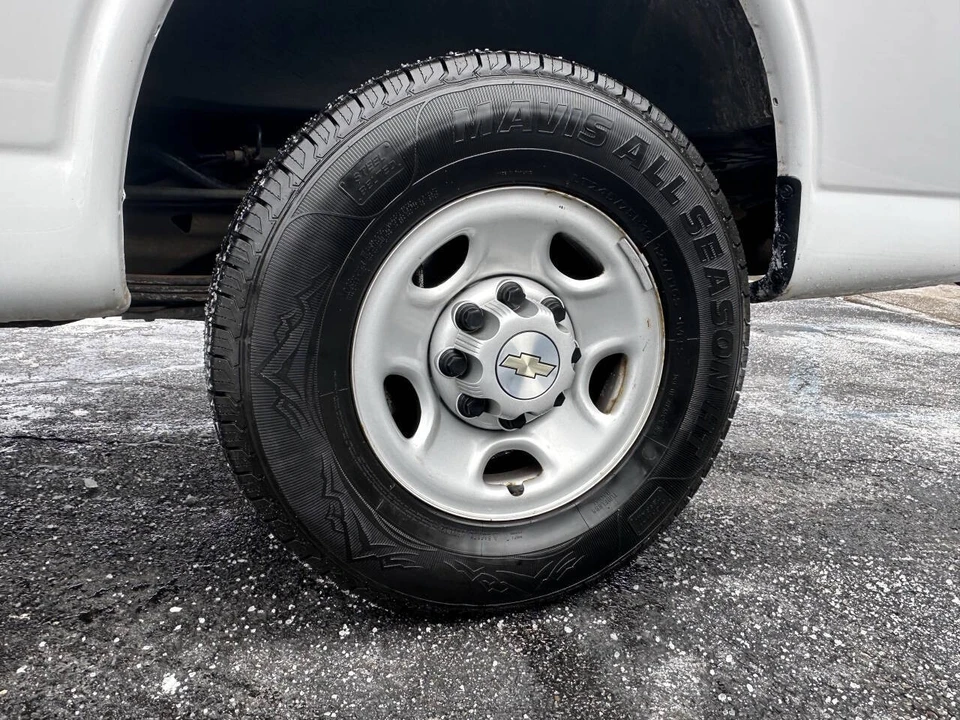 2021 Chevrolet Express - Image 16 of 21