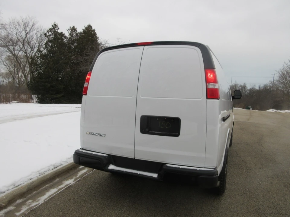2021 Chevrolet Express - Image 9 of 21