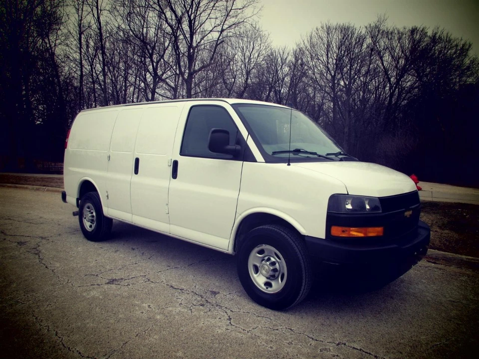 2021 Chevrolet Express - Image 7 of 21