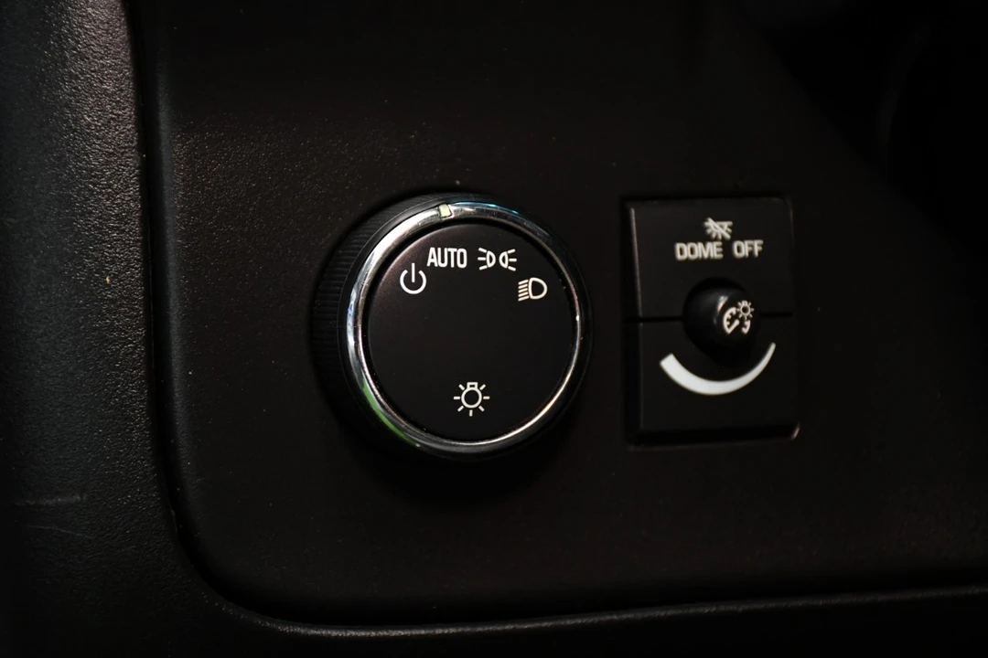 2021 Chevrolet Express - Image 17 of 21