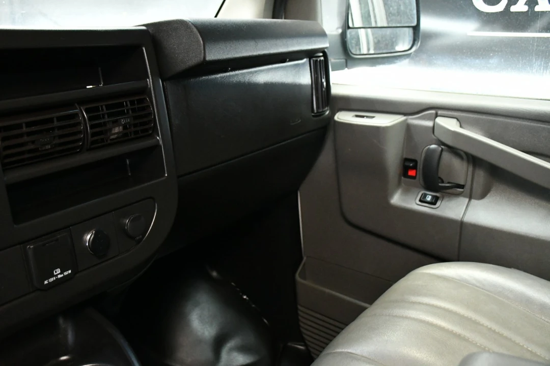 2021 Chevrolet Express - Image 21 of 21