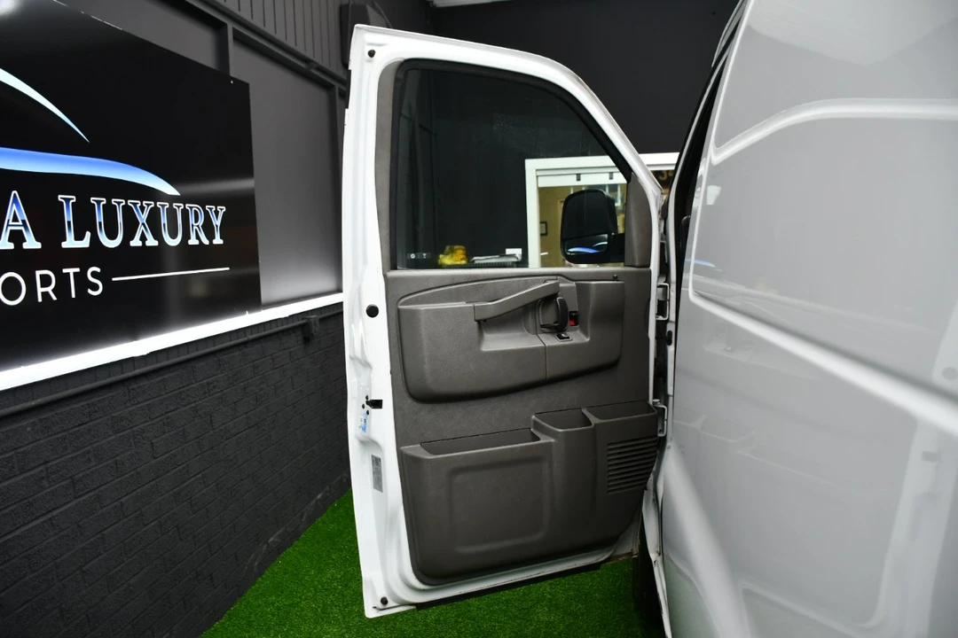 2021 Chevrolet Express - Image 7 of 21